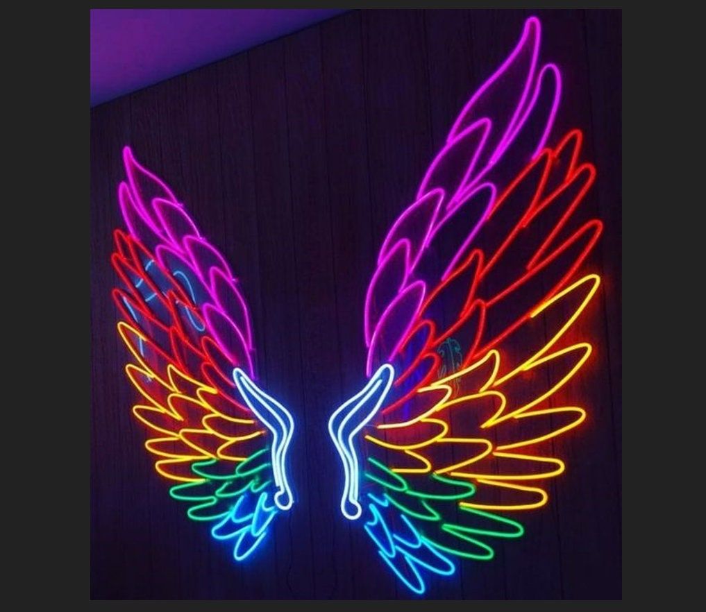 Multicolor Wing
